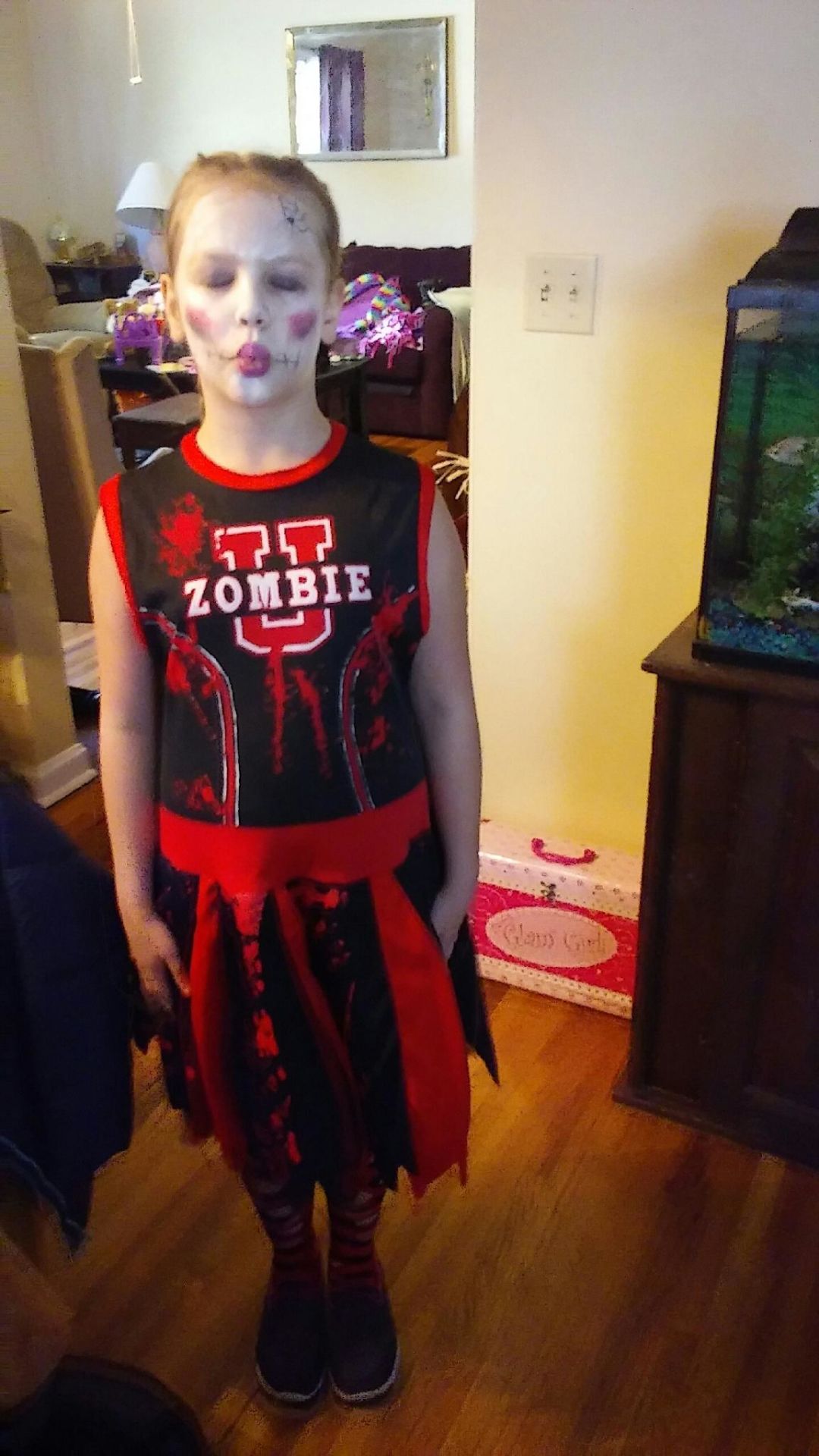 Zombie cheerleader
